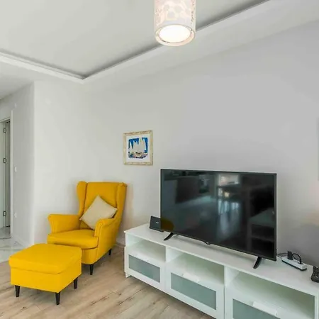 Ultralux 2 Bedroom High Floor In Kadikoy Kozyatagi *